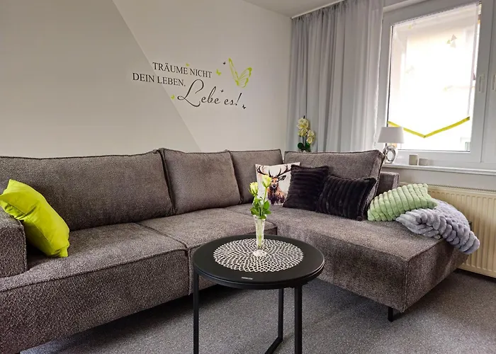 Martina * هاسلفيلد